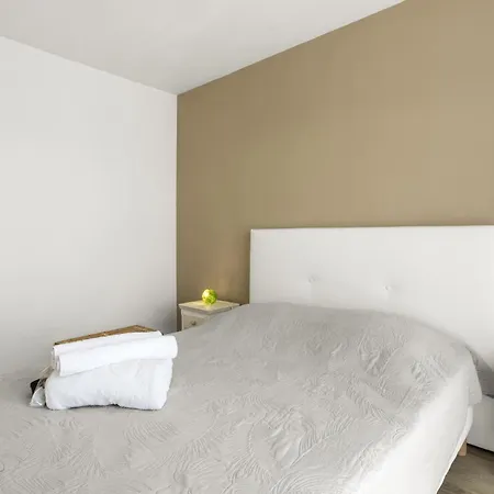 Appartement 2 - Proche De La Gare *